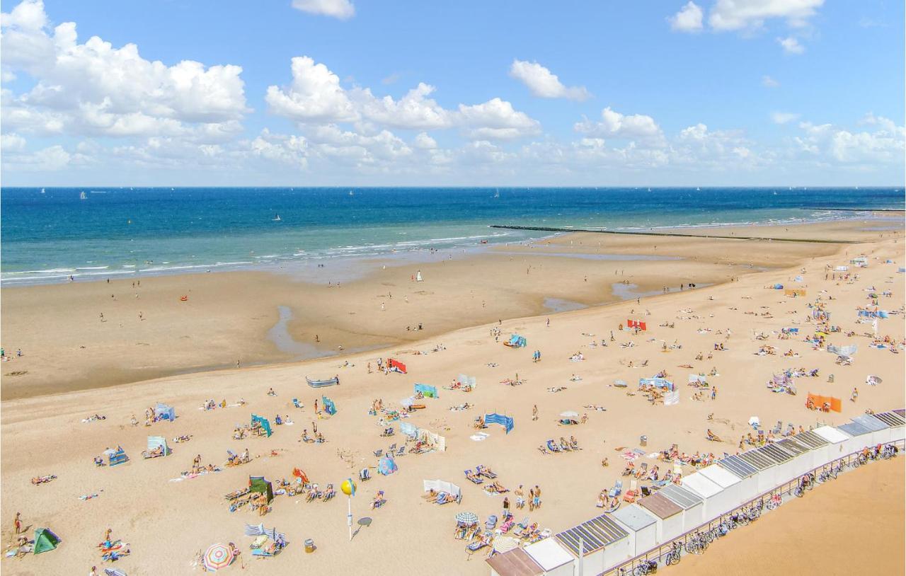 Beautiful In With Outdoor Swimming Pool, Wifi&2 Bedrooms Appartement Oostende