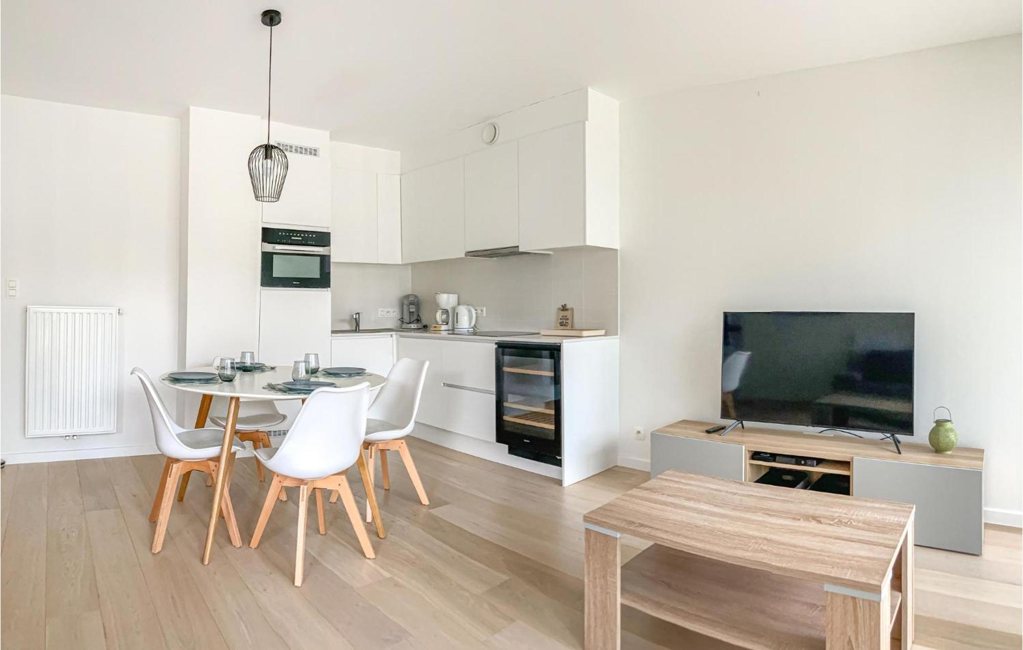 2 Bedroom Stunning In * Ostend
